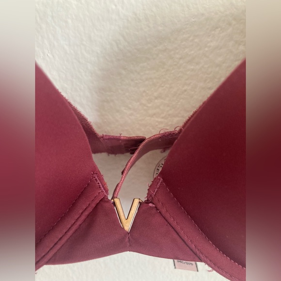 34 C Victoria's Secret Push-Up Plunge Bra - Picture 5 of 16